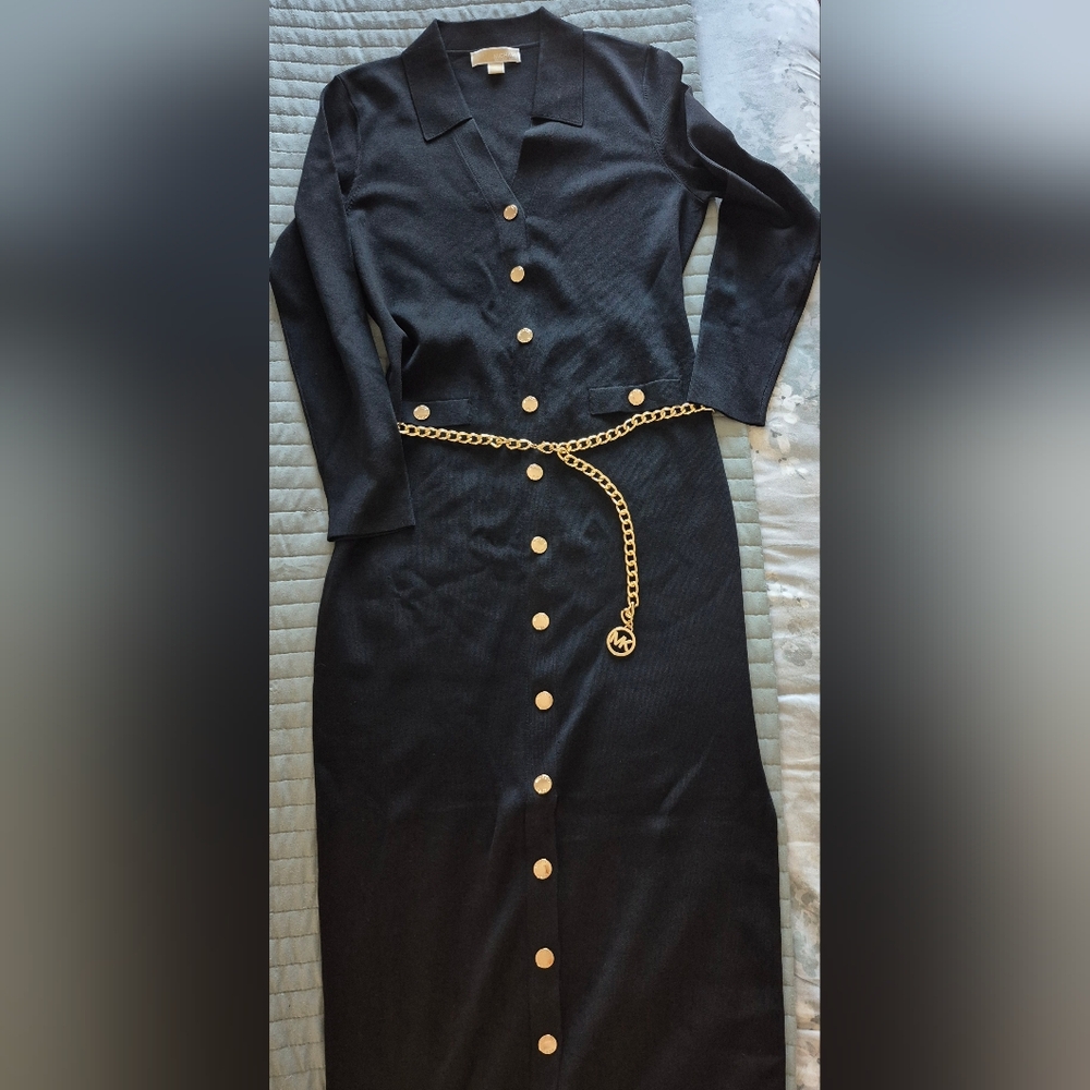 MICHAEL KORS Long Dress, Snap Front, V Neck, 2 Front Pockets, MK Gold Chain Belt